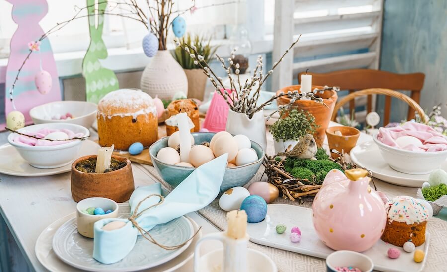 Dekoracje na stole wielkanocnym Dekoracje na stole wielkanocnym