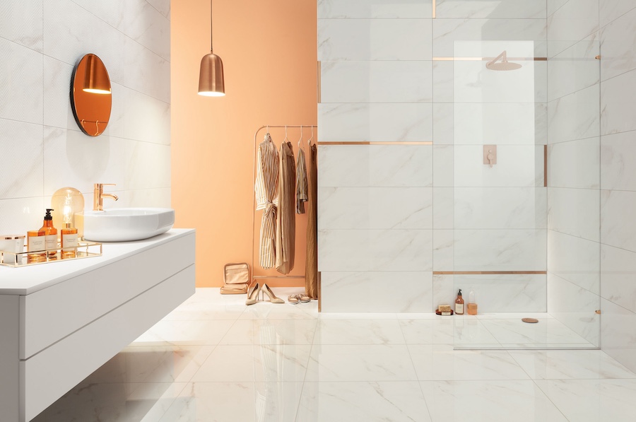 Duże białe płytki do łazienki – kolekcja Serenity od Tubądzina